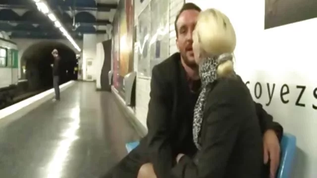 Najlepsze porno bez rejestracji Bi laski darmowe sek kamerki klubu pociski i wziął go w usta